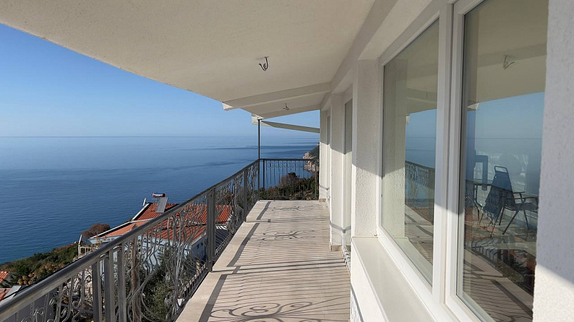 Квартиры с панорамным видом на море в Добре Воде